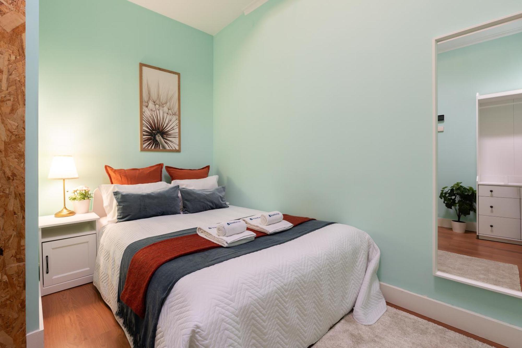 Host Wise - Colorful Bright Flat With Balcony Daire Porto Dış mekan fotoğraf
